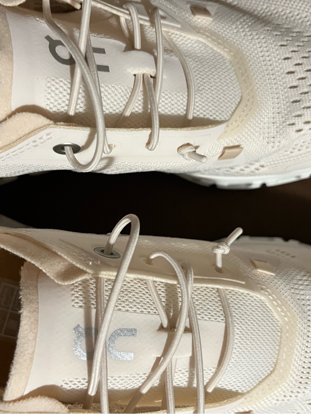 On Running Cloud 6 Coast Sneaker Gardenia/sphinx Cloud
(Cream) - Picture 12 of 16